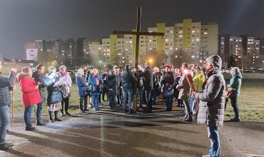 Sosnowiec: Droga Krzyżowa na Plac Papieski (fot. I. Godzisz)
