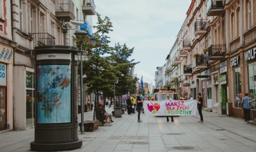 Ulicami Sosnowca przeszedł Marsz dla życia i rodziny (fot. Dominik Pyrek)
