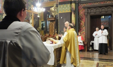 Abp Adrian Galbas odprawił pierwszą Mszę w katedrze