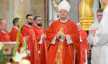 Gniezno: Bp Ważny zawierzył Diecezję św. Wojciechowi