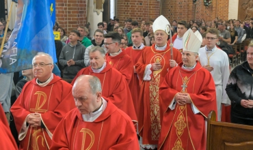 Gniezno: Bp Ważny zawierzył Diecezję św. Wojciechowi