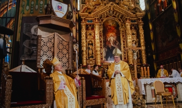 Katedra: ingres bp Artura Ważnego (fot. Dominik Pyrek)