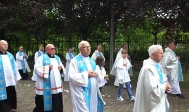 Pielgrzymka niewiast i dziewcząt do Dąbrowy Górniczej