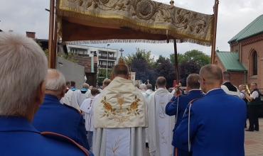 Pielgrzymka niewiast i dziewcząt do Dąbrowy Górniczej