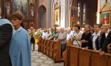 Pielgrzymka niewiast i dziewcząt do Dąbrowy Górniczej