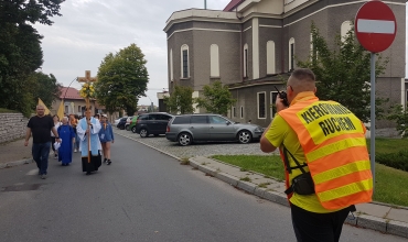 Grupa Złota na trasie pielgrzymki (fot. Mikołaj Wójtowicz)