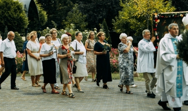 Margaretki u tronu NMP Anielskiej