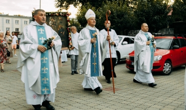 Margaretki u tronu NMP Anielskiej