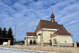Strzegowa: nowy dach na kościele z XV w.