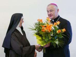 Sosnowiec: Bp Artur spotkał się z Siostrami Karmelitankami