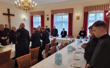 Spotkanie nowej Rady Kapłańskiej w Domu Biskupim