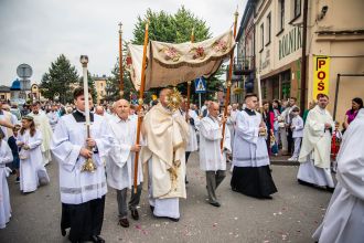 Wolbrom: Boże Ciało z Biskupem