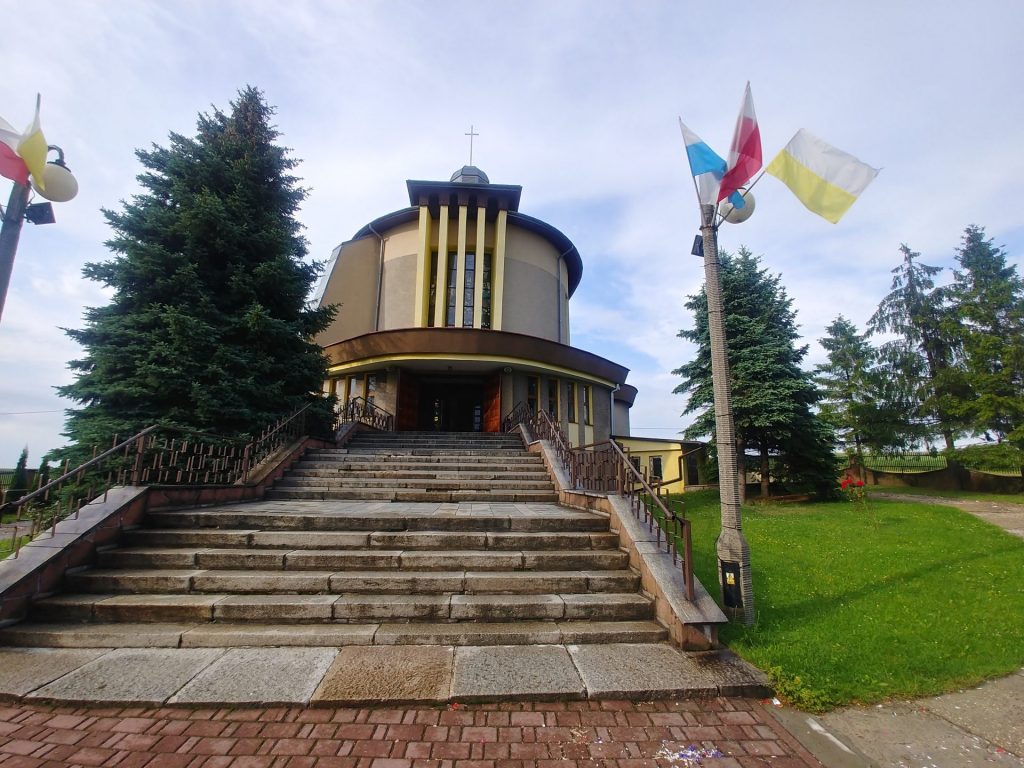 Kosmolów, Parafia pw. NMP Częstochowskiej