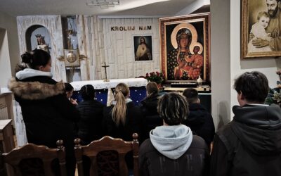 Nie&nbsp;zawsze trzeba wielu słów. Czasem wystarczy pokłon.
