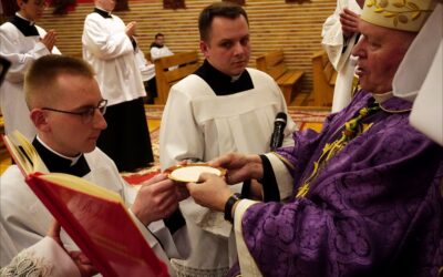 Seminarzyści przyjęli posługi lektoratu i&nbsp;akolitatu