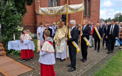„Eucharystia jest drogą miłości” – uroczystość Bożego Ciała w&nbsp;Czeladzi