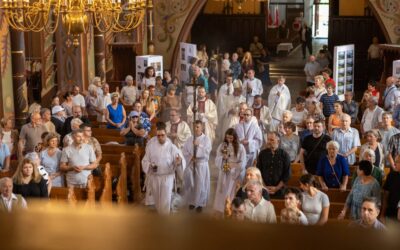 Abp Andrzej Przybylski w&nbsp;parafii św.&nbsp;Joachima: Bóg nie&nbsp;zapomina o&nbsp;człowieku